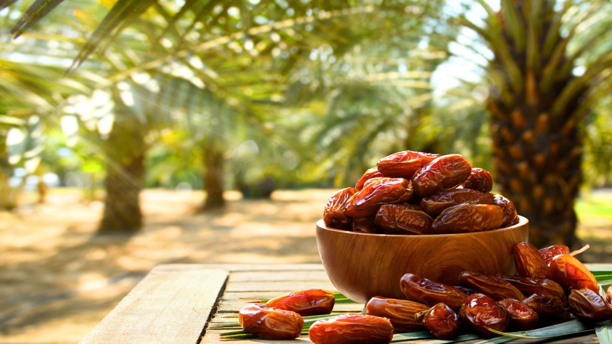 Dates Tin packaging